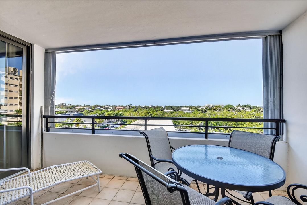 待售: $209,000 (1 贝兹, 1 浴室, 1016 平方英尺)