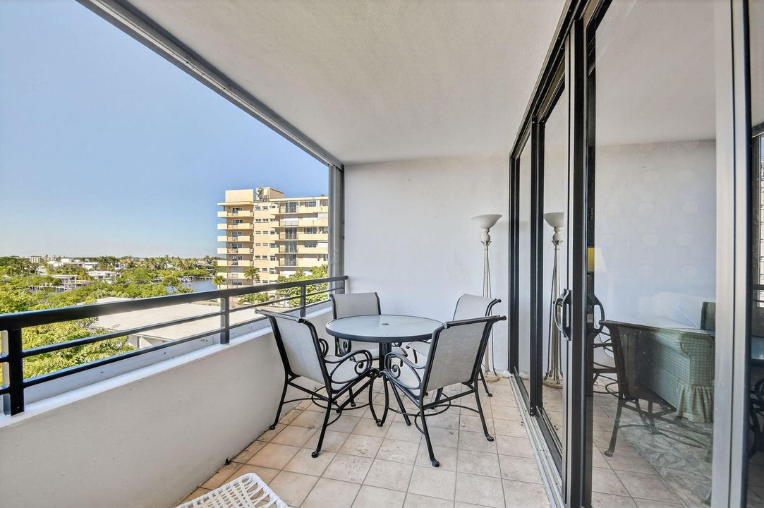 待售: $209,000 (1 贝兹, 1 浴室, 1016 平方英尺)