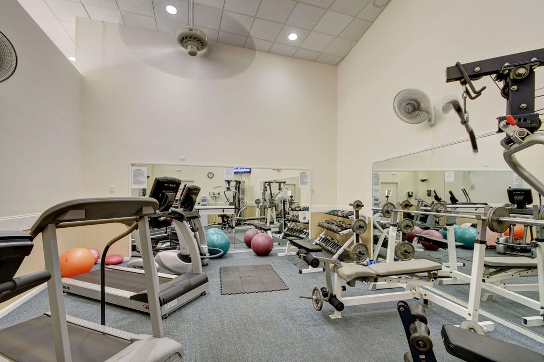 待售: $209,000 (1 贝兹, 1 浴室, 1016 平方英尺)