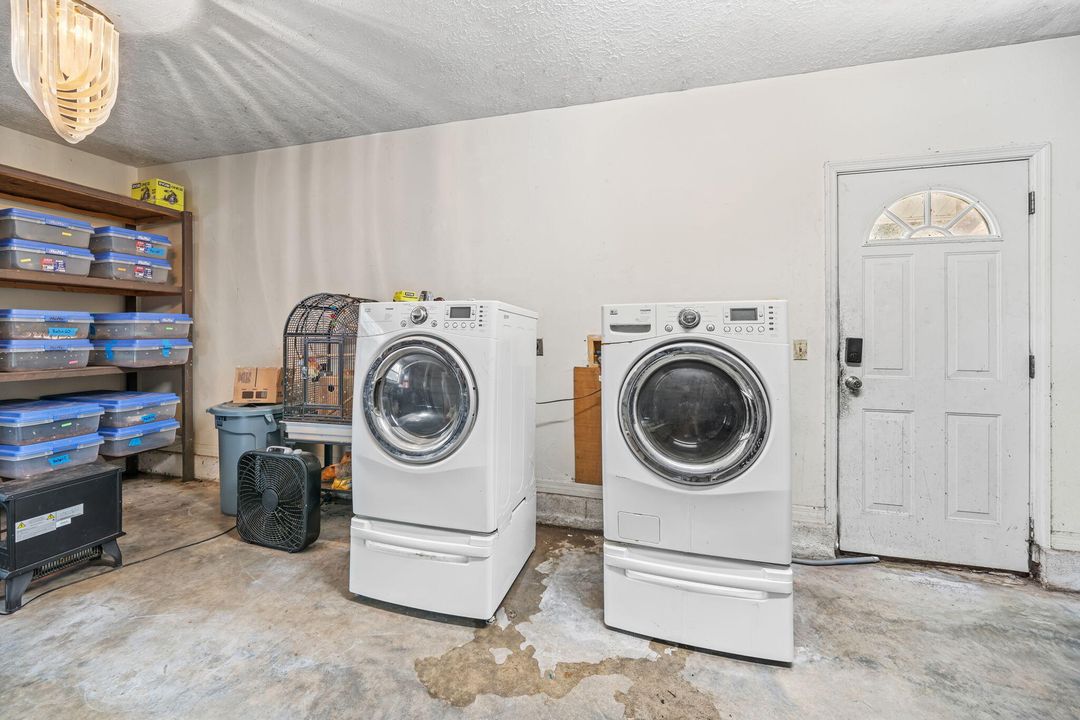 待售: $435,000 (3 贝兹, 2 浴室, 2113 平方英尺)