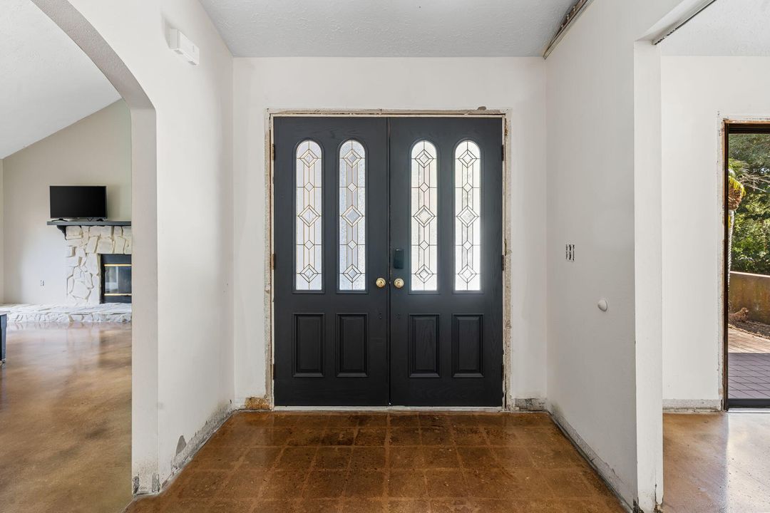 待售: $435,000 (3 贝兹, 2 浴室, 2113 平方英尺)