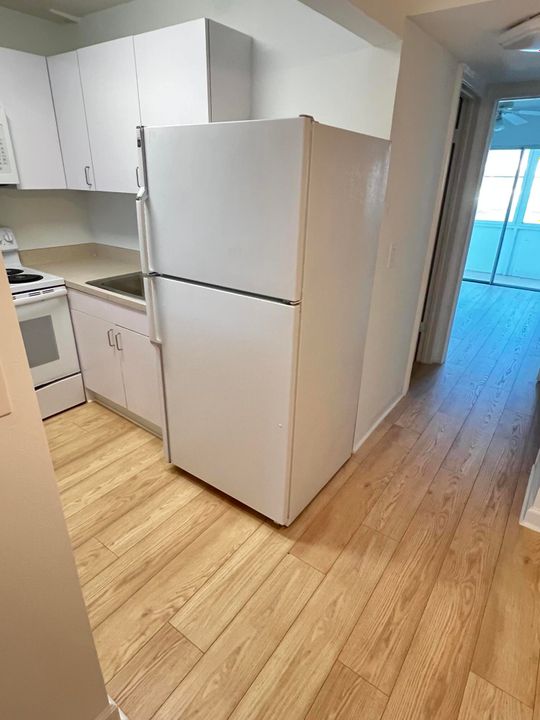 For Sale: $69,900 (1 beds, 1 baths, 532 Square Feet)