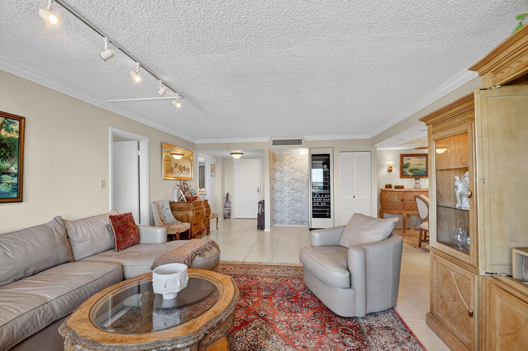 На продажу: $419,000 (2 спален, 2 ванн, 1498 Квадратных фут)