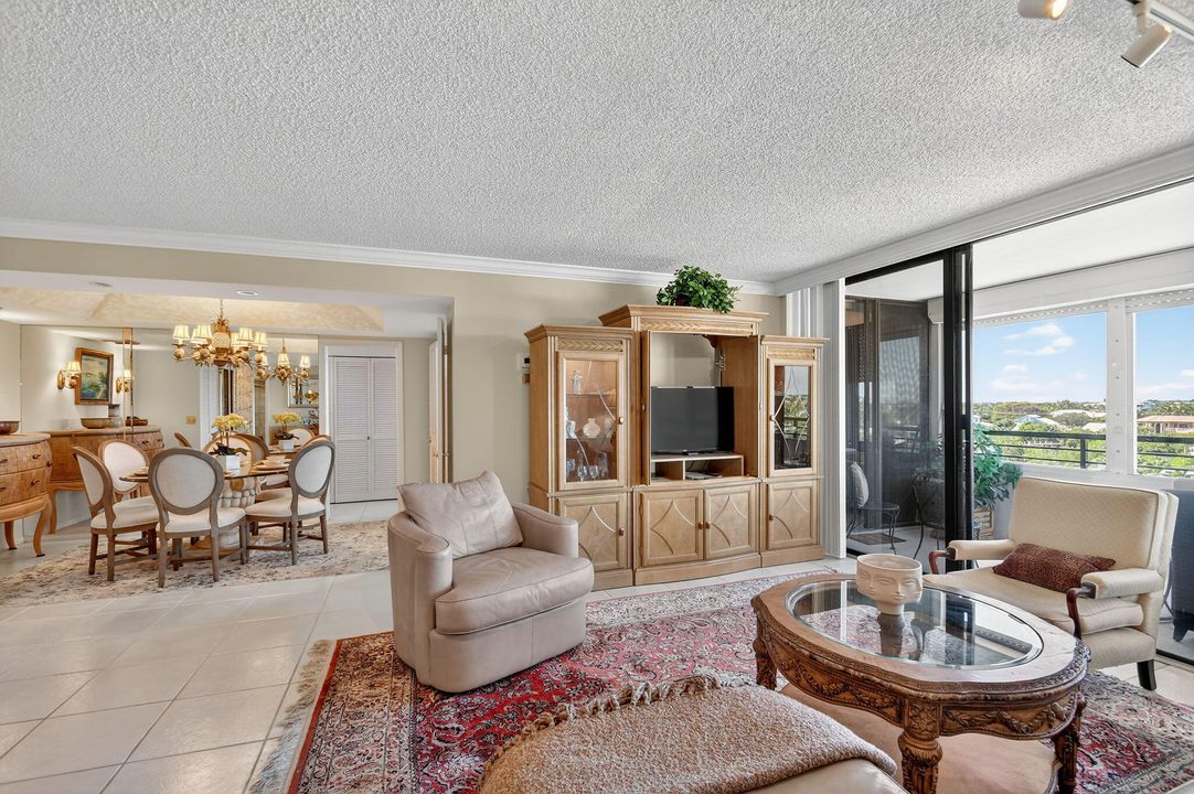 На продажу: $419,000 (2 спален, 2 ванн, 1498 Квадратных фут)