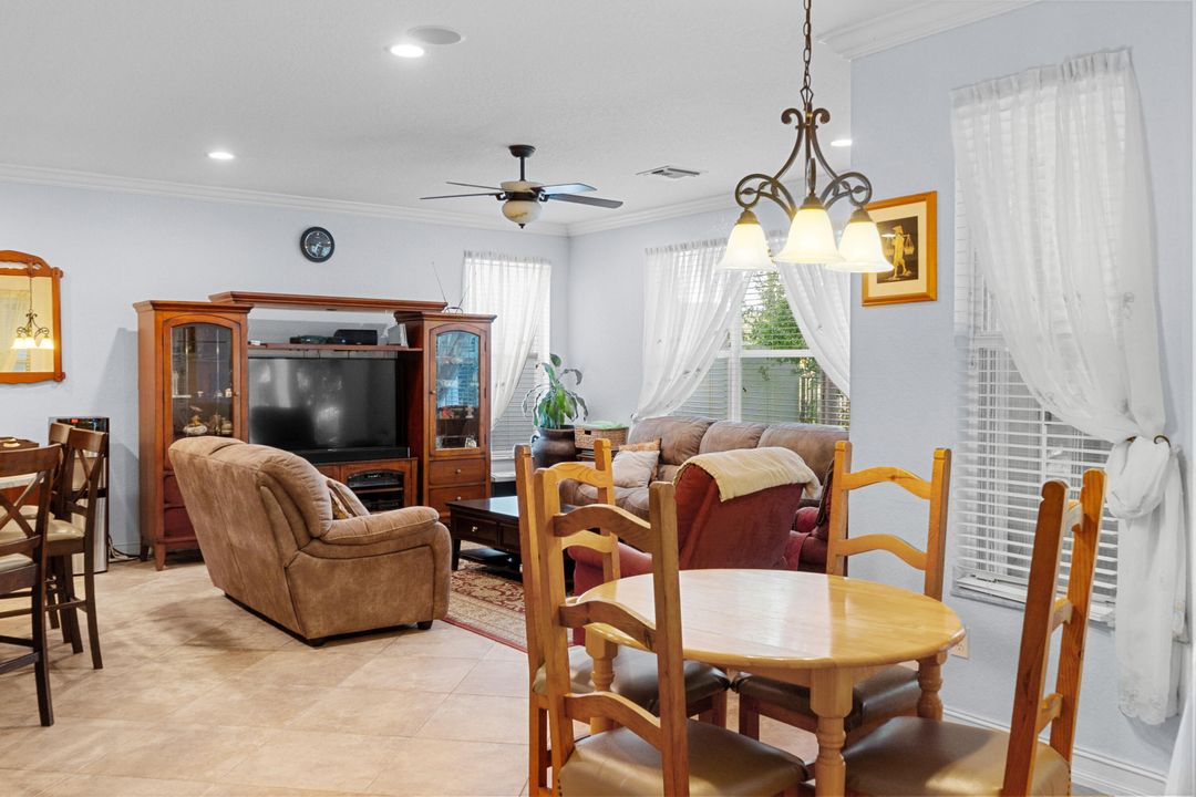 出租: $4,750 (5 贝兹, 3 浴室, 2941 平方英尺)