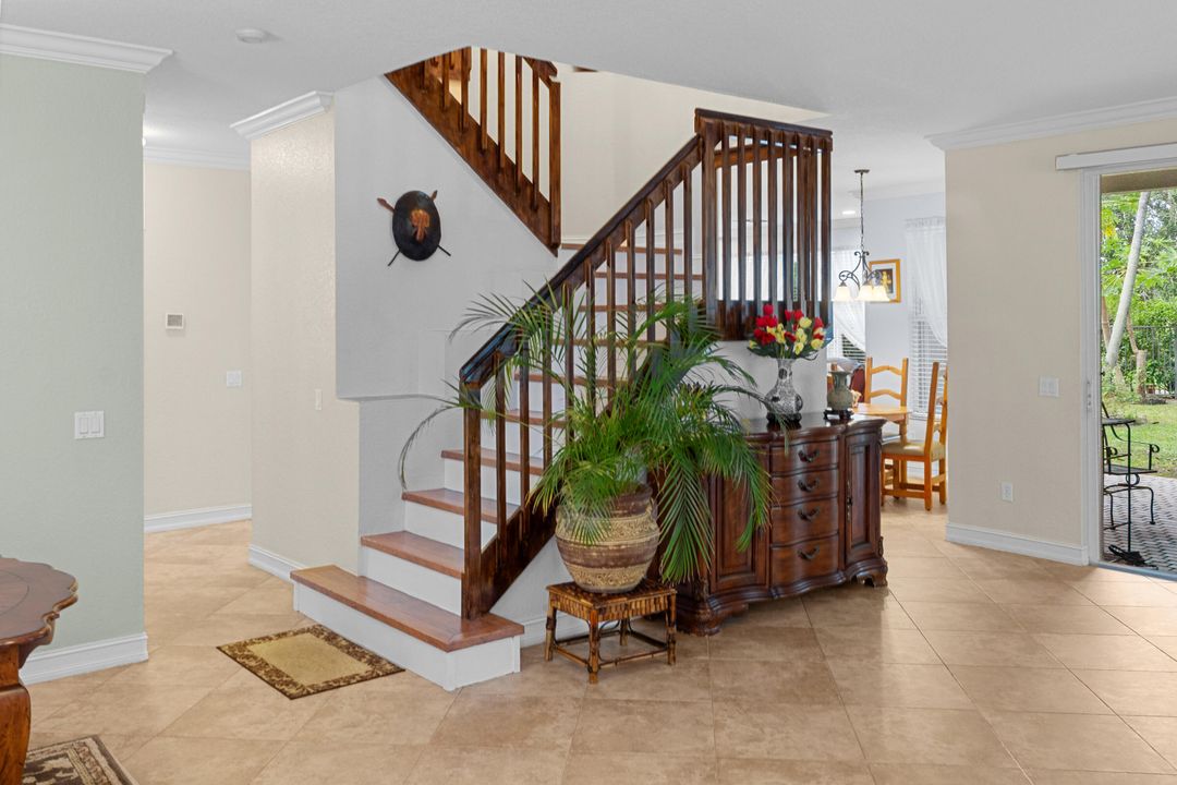 出租: $4,750 (5 贝兹, 3 浴室, 2941 平方英尺)