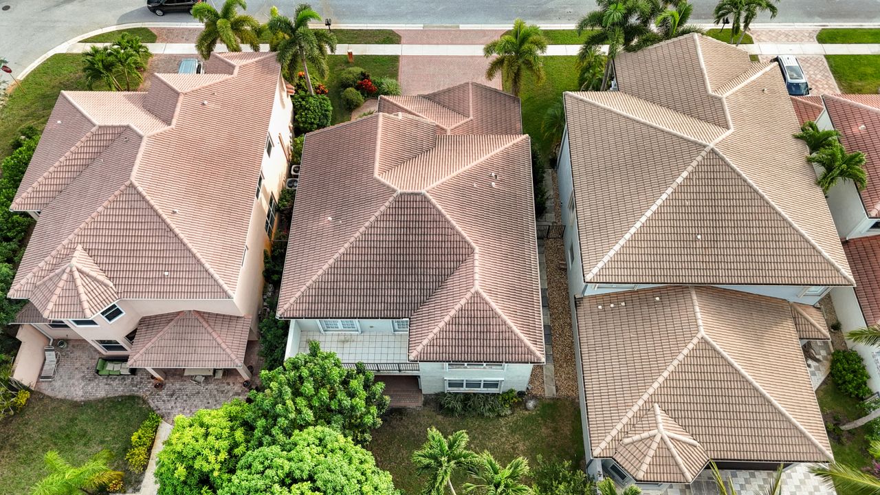 出租: $4,750 (5 贝兹, 3 浴室, 2941 平方英尺)