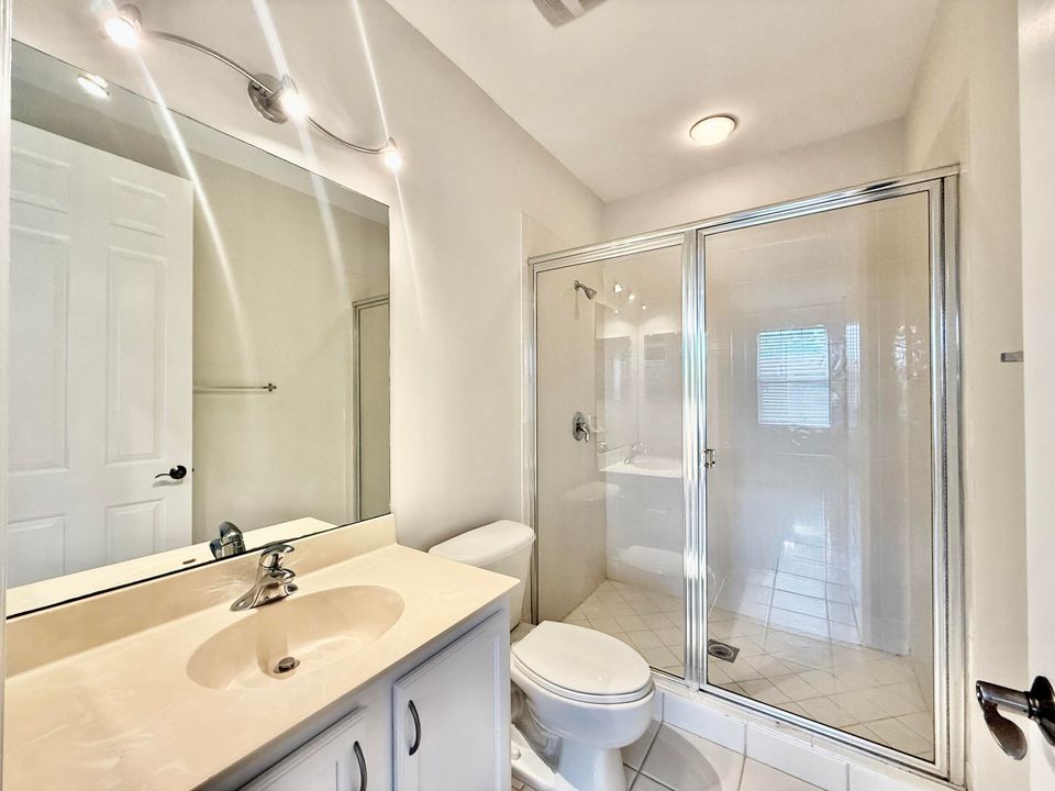 For Sale: $359,000 (2 beds, 2 baths, 1326 Square Feet)