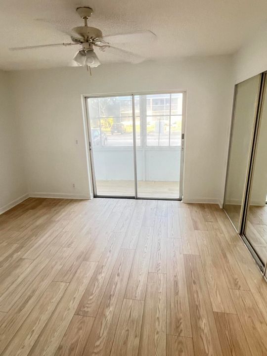 For Sale: $69,900 (1 beds, 1 baths, 532 Square Feet)