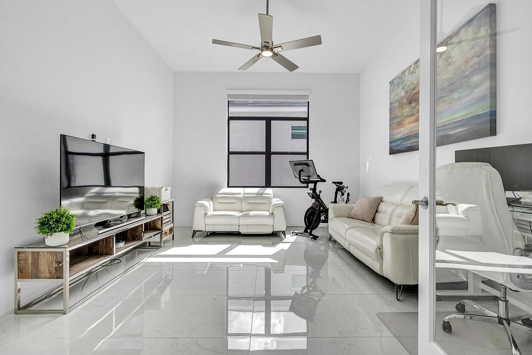 For Rent: $4,000 (3 beds, 3 baths, 2771 Square Feet)