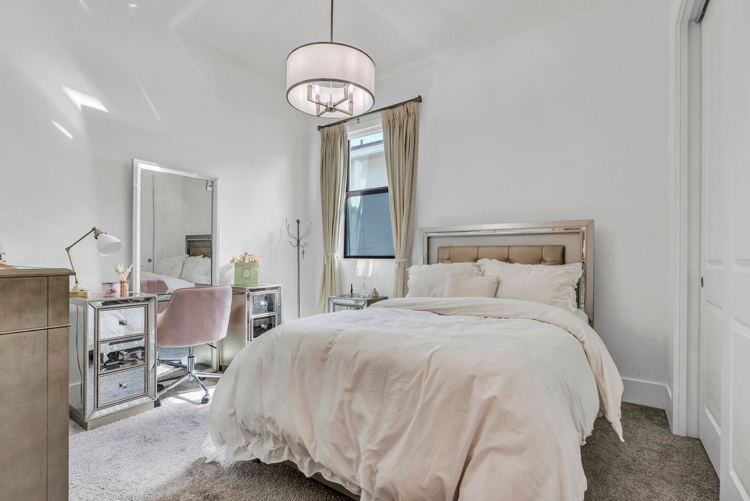 For Rent: $4,000 (3 beds, 3 baths, 2771 Square Feet)