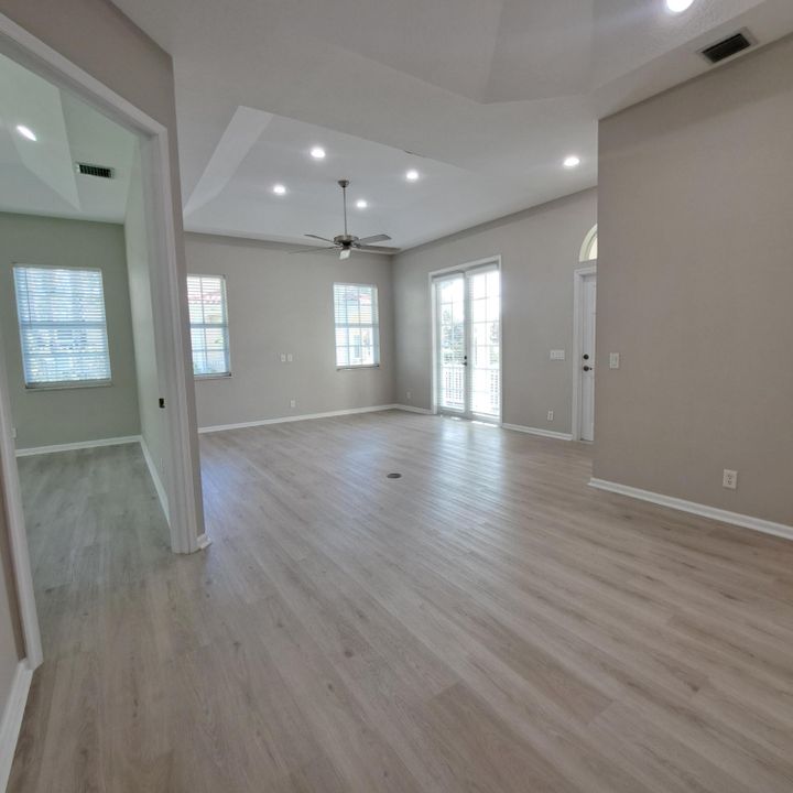 En Venta: $649,000 (2 camas, 2 baños, 1330 Pies cuadrados)