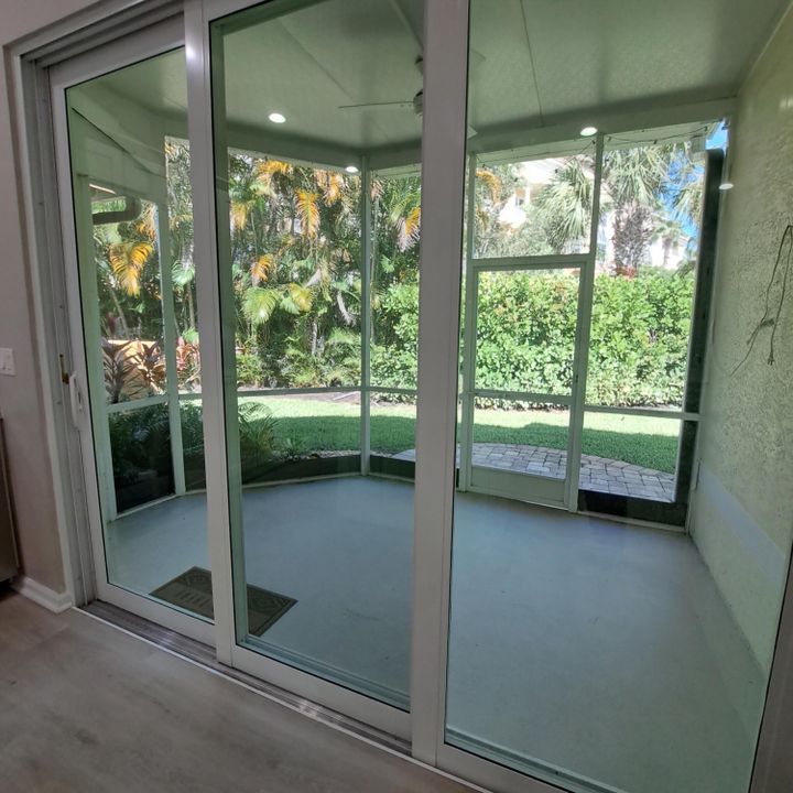 En Venta: $649,000 (2 camas, 2 baños, 1330 Pies cuadrados)