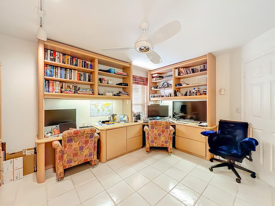 For Rent: $4,400 (3 beds, 3 baths, 2410 Square Feet)