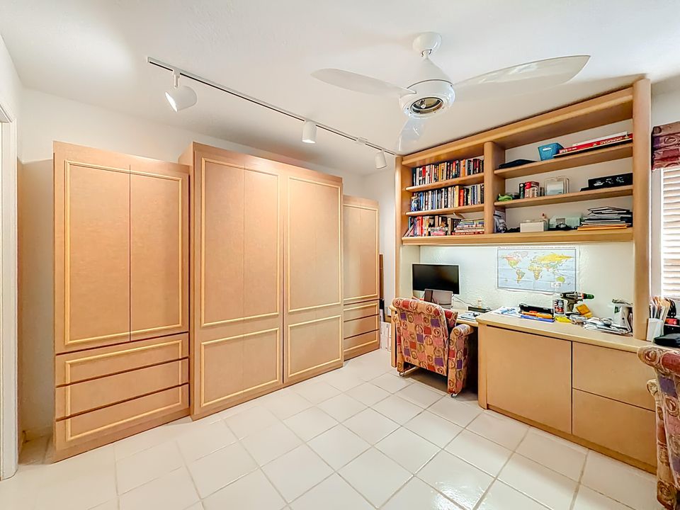 For Rent: $4,400 (3 beds, 3 baths, 2410 Square Feet)