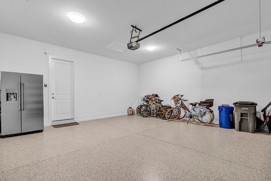 For Rent: $4,000 (3 beds, 3 baths, 2771 Square Feet)