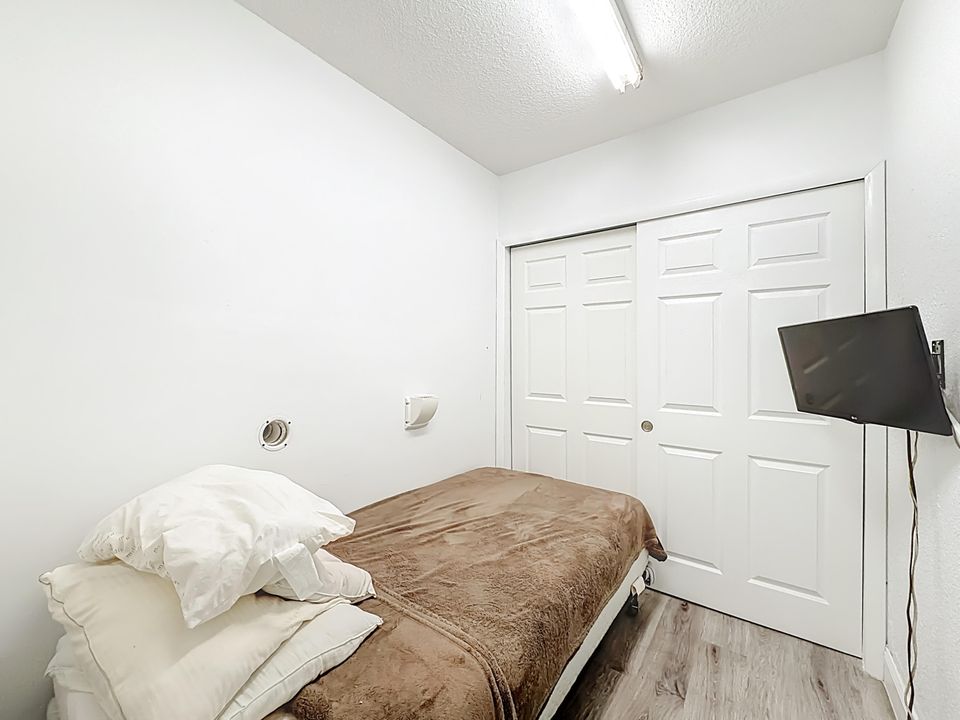 For Rent: $4,400 (3 beds, 3 baths, 2410 Square Feet)