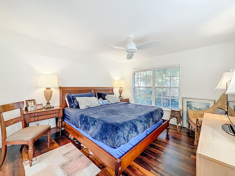 For Rent: $4,400 (3 beds, 3 baths, 2410 Square Feet)