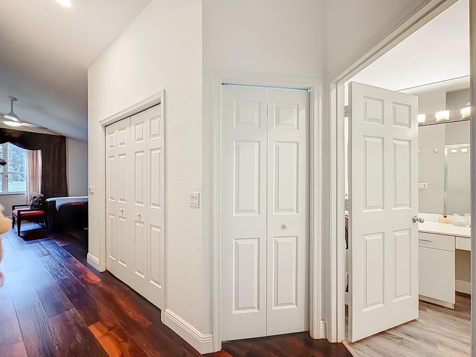 For Rent: $4,400 (3 beds, 3 baths, 2410 Square Feet)