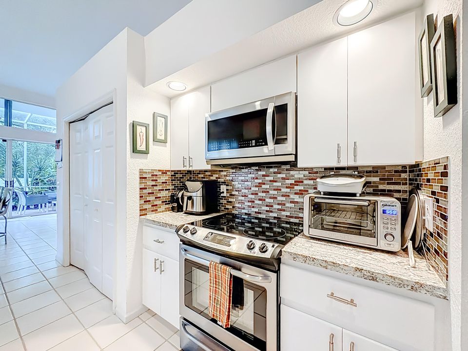 For Rent: $4,400 (3 beds, 3 baths, 2410 Square Feet)