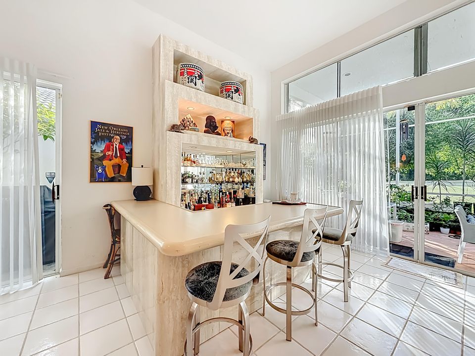 For Rent: $4,400 (3 beds, 3 baths, 2410 Square Feet)