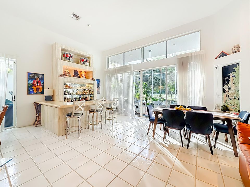 For Rent: $4,400 (3 beds, 3 baths, 2410 Square Feet)