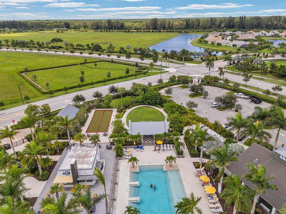 For Rent: $4,000 (3 beds, 3 baths, 2771 Square Feet)