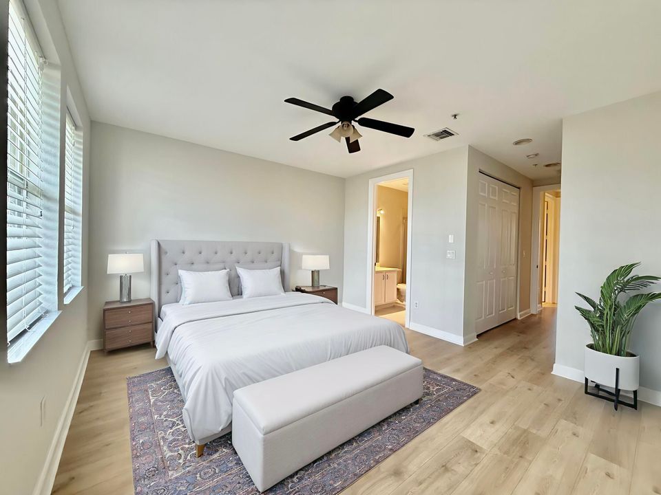 For Sale: $359,000 (2 beds, 2 baths, 1326 Square Feet)