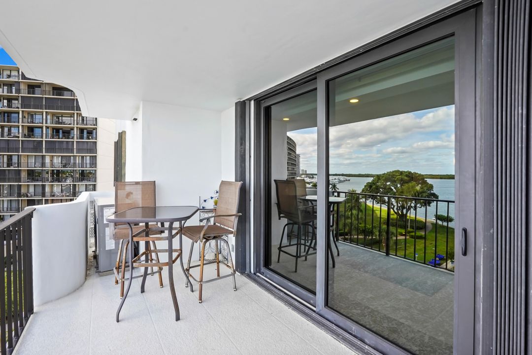 En Venta: $349,000 (2 camas, 2 baños, 1162 Pies cuadrados)