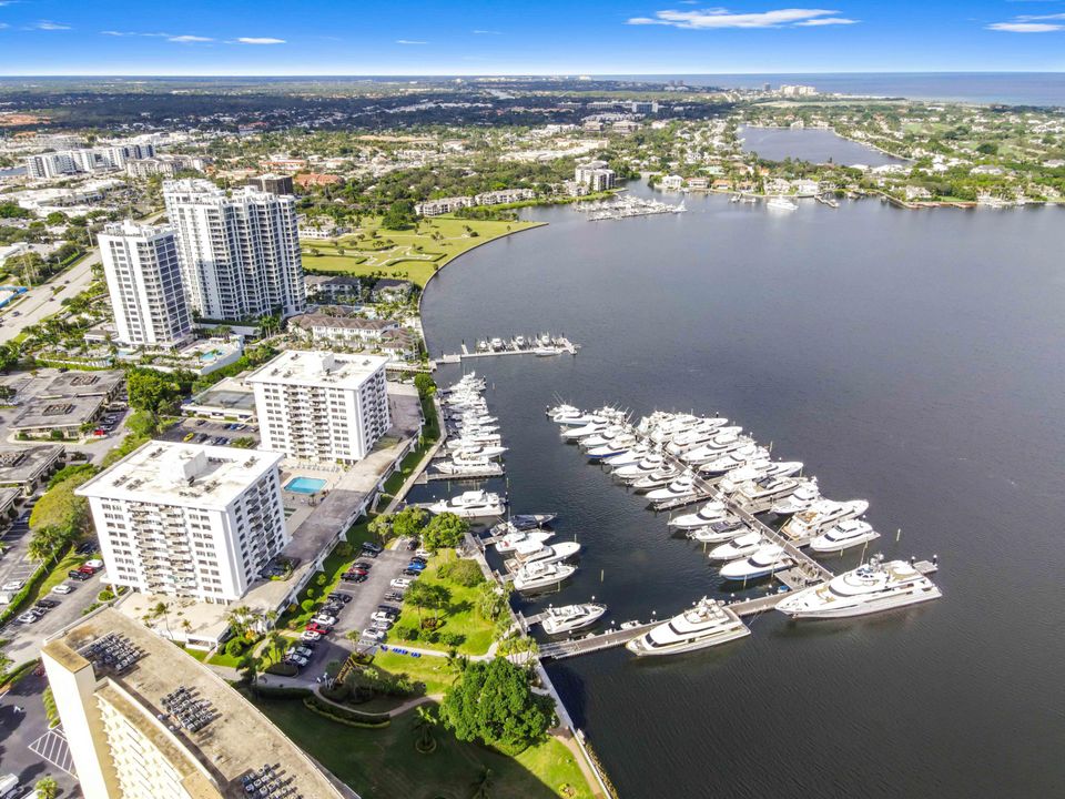 En Venta: $349,000 (2 camas, 2 baños, 1162 Pies cuadrados)