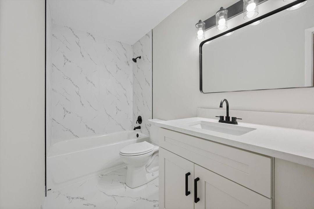 For Sale: $317,000 (2 beds, 2 baths, 1384 Square Feet)