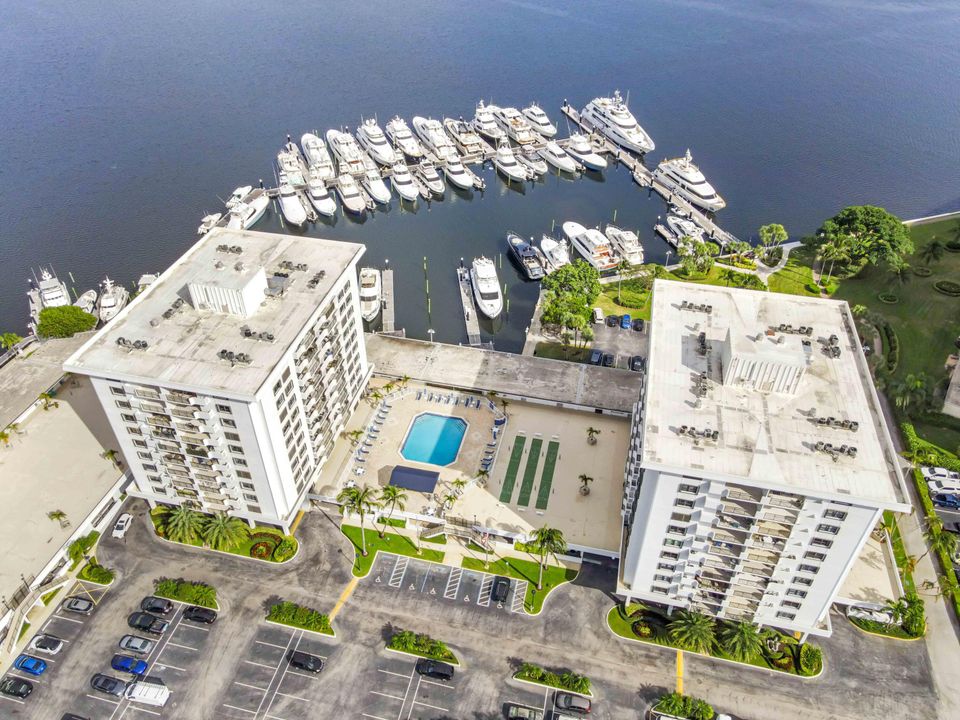 En Venta: $349,000 (2 camas, 2 baños, 1162 Pies cuadrados)