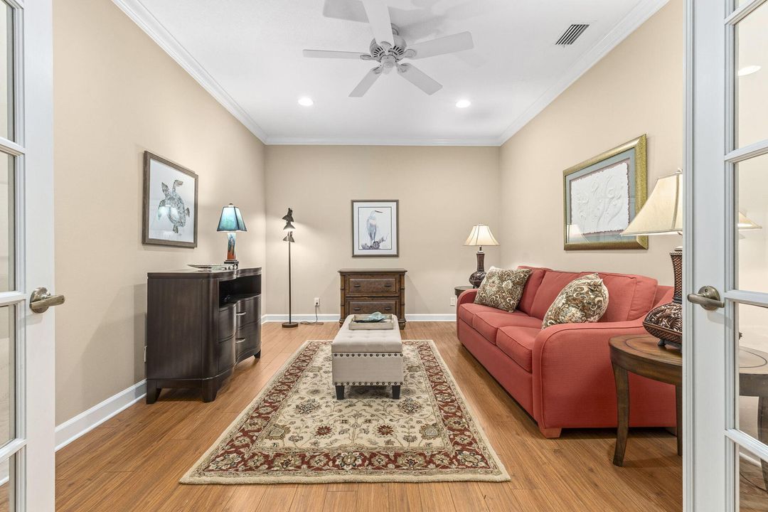 合同活跃: $350,000 (2 贝兹, 2 浴室, 1751 平方英尺)