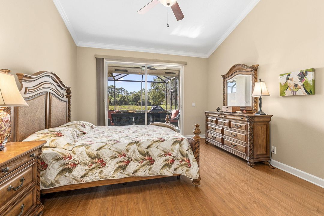 合同活跃: $350,000 (2 贝兹, 2 浴室, 1751 平方英尺)