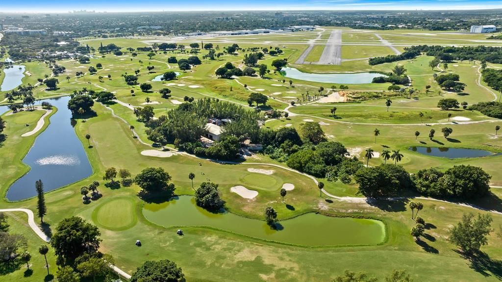 For Sale: $399,900 (2 beds, 2 baths, 920 Square Feet)