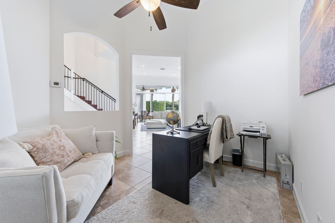 合同活跃: $1,410,000 (4 贝兹, 3 浴室, 2678 平方英尺)