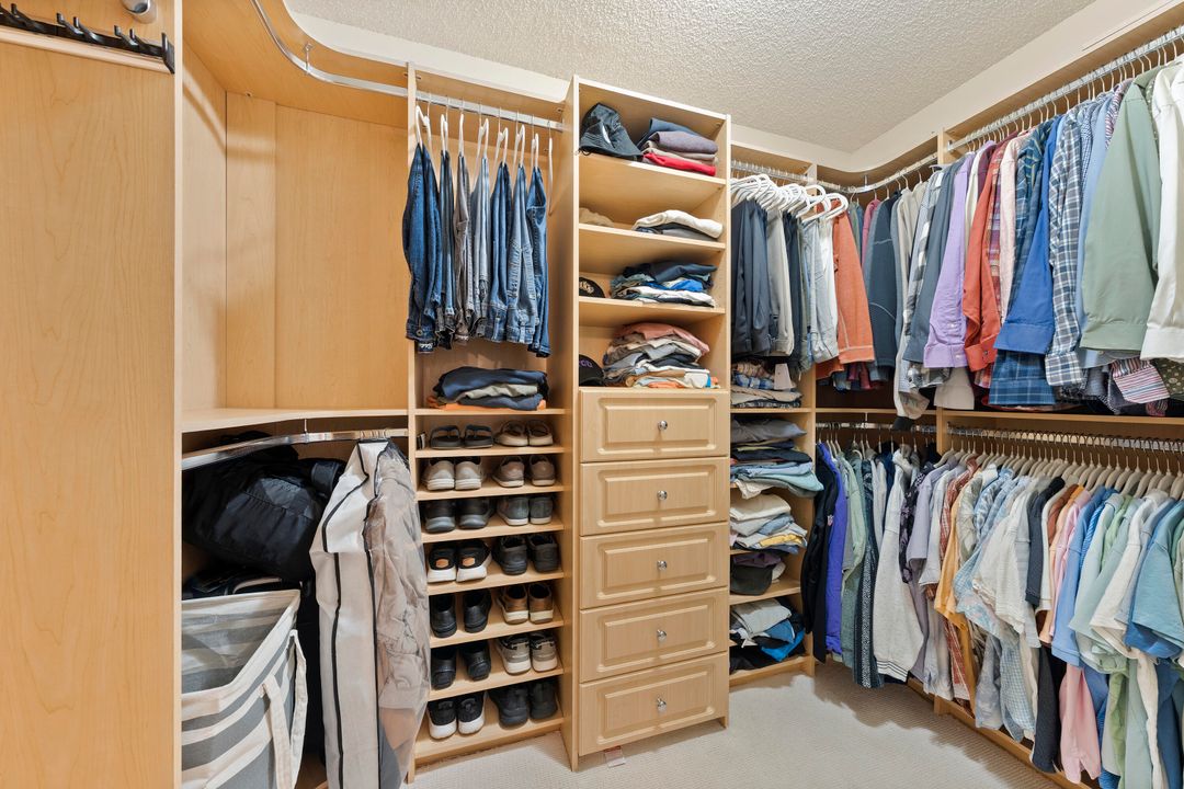 На продажу: $719,000 (2 спален, 2 ванн, 1332 Квадратных фут)