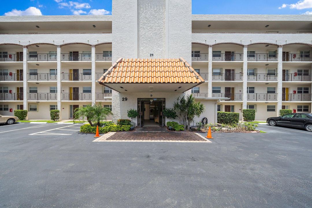 В аренду: $3,450 (2 спален, 2 ванн, 1010 Квадратных фут)