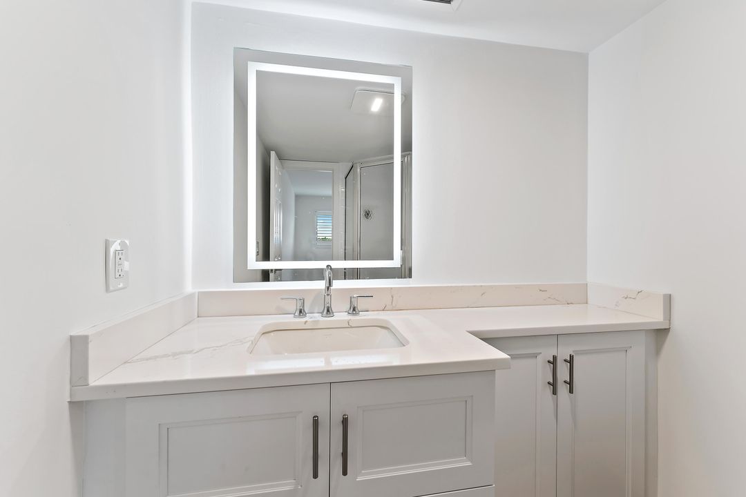 В аренду: $3,450 (2 спален, 2 ванн, 1010 Квадратных фут)