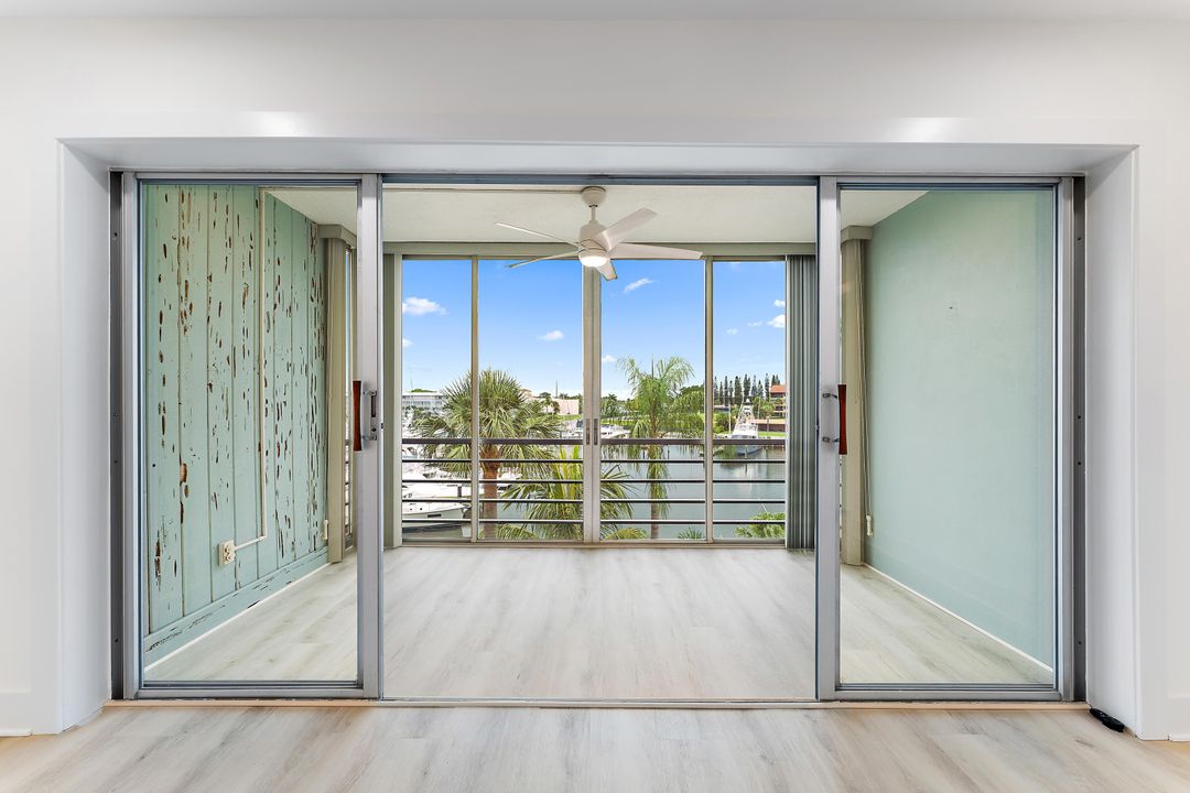 В аренду: $3,450 (2 спален, 2 ванн, 1010 Квадратных фут)