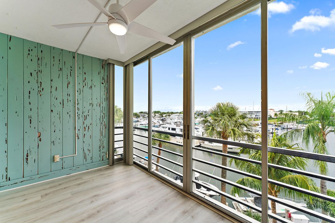 В аренду: $3,450 (2 спален, 2 ванн, 1010 Квадратных фут)