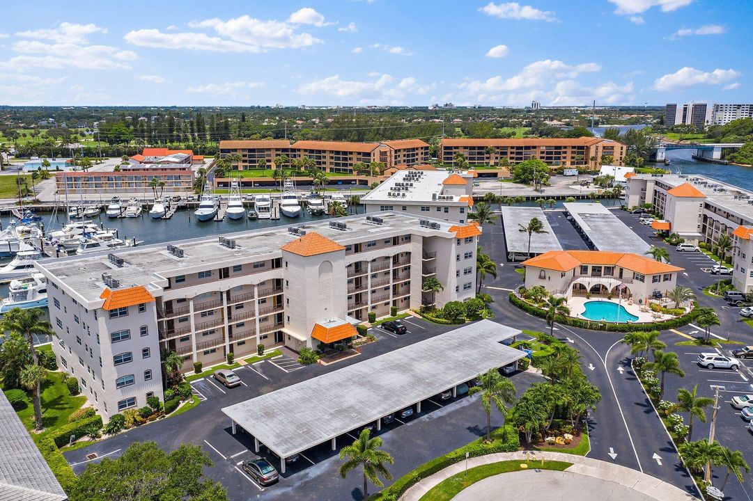 В аренду: $3,450 (2 спален, 2 ванн, 1010 Квадратных фут)