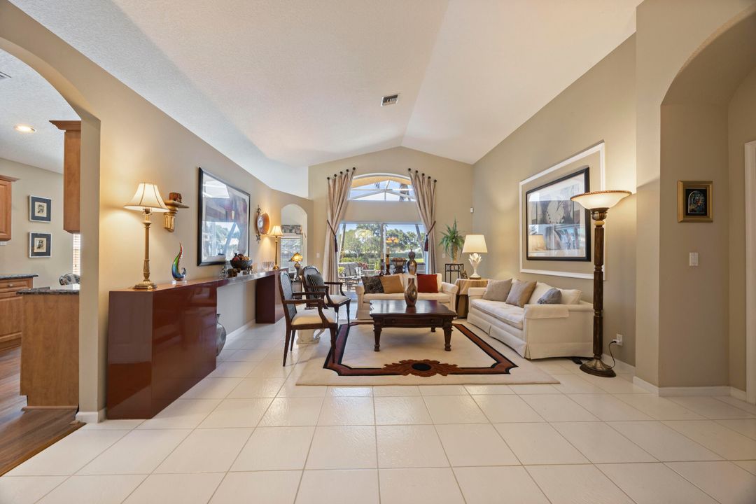 En Venta: $565,000 (3 camas, 2 baños, 1869 Pies cuadrados)