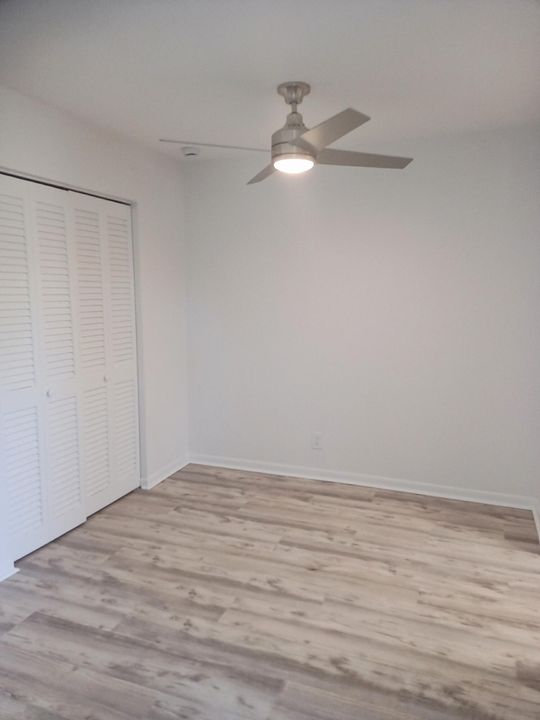 Active With Contract: $1,725 (1 beds, 1 baths, 700 Square Feet)