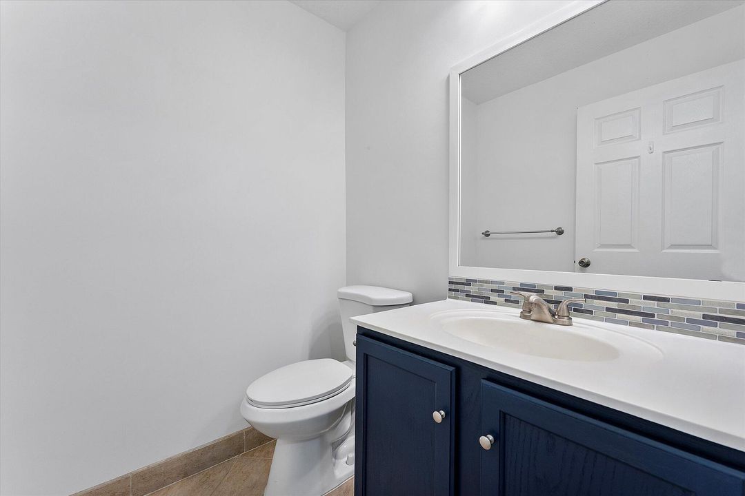 En Venta: $349,900 (2 camas, 2 baños, 1297 Pies cuadrados)