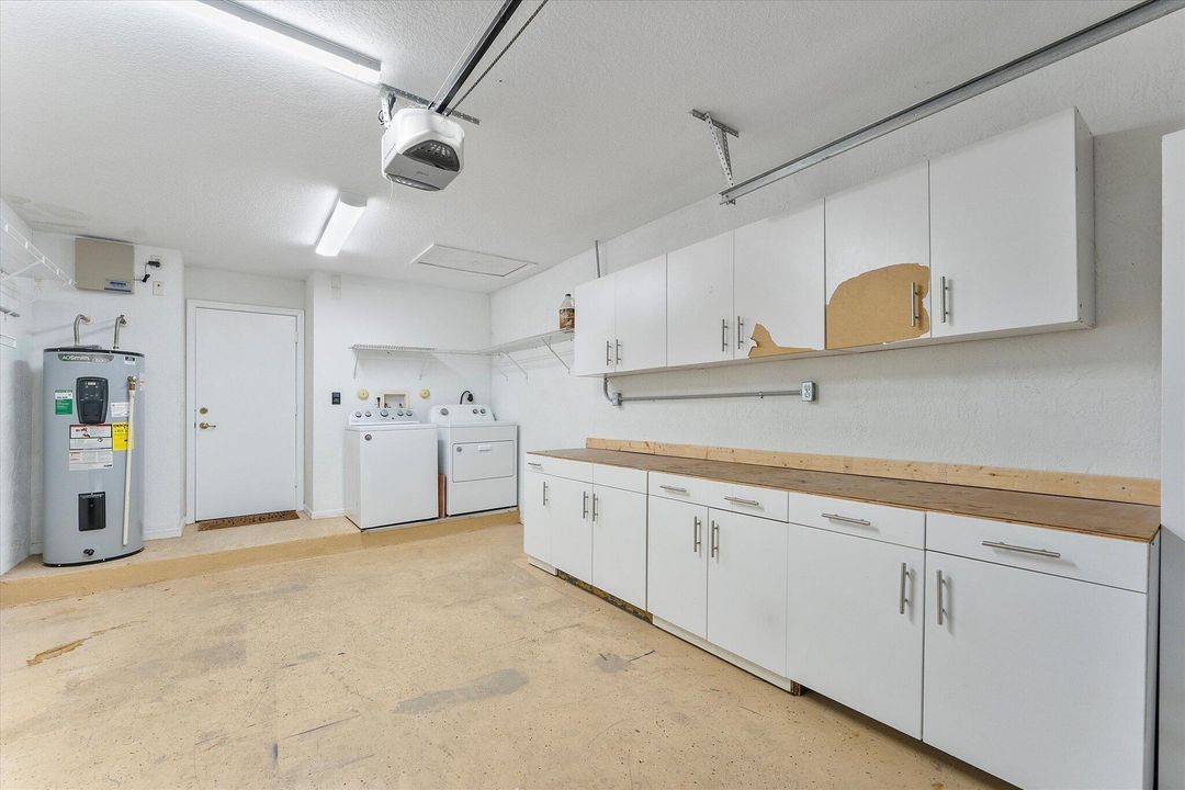 En Venta: $349,900 (2 camas, 2 baños, 1297 Pies cuadrados)