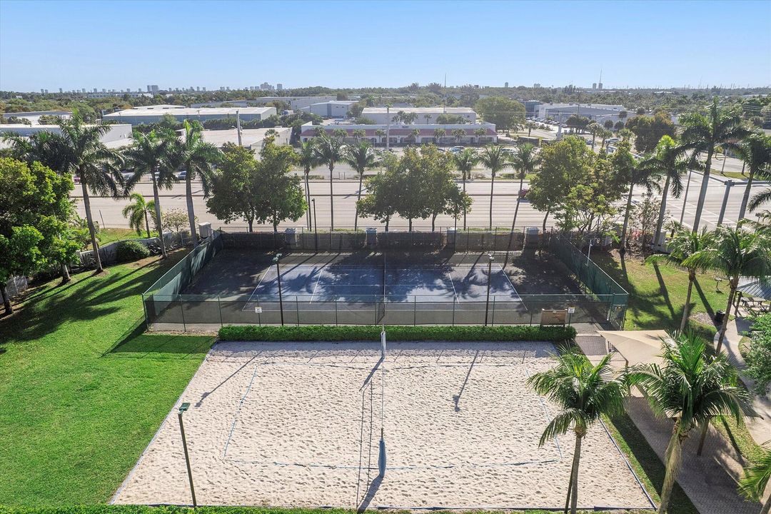 En Venta: $349,900 (2 camas, 2 baños, 1297 Pies cuadrados)