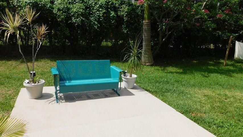 Active With Contract: $1,725 (1 beds, 1 baths, 700 Square Feet)