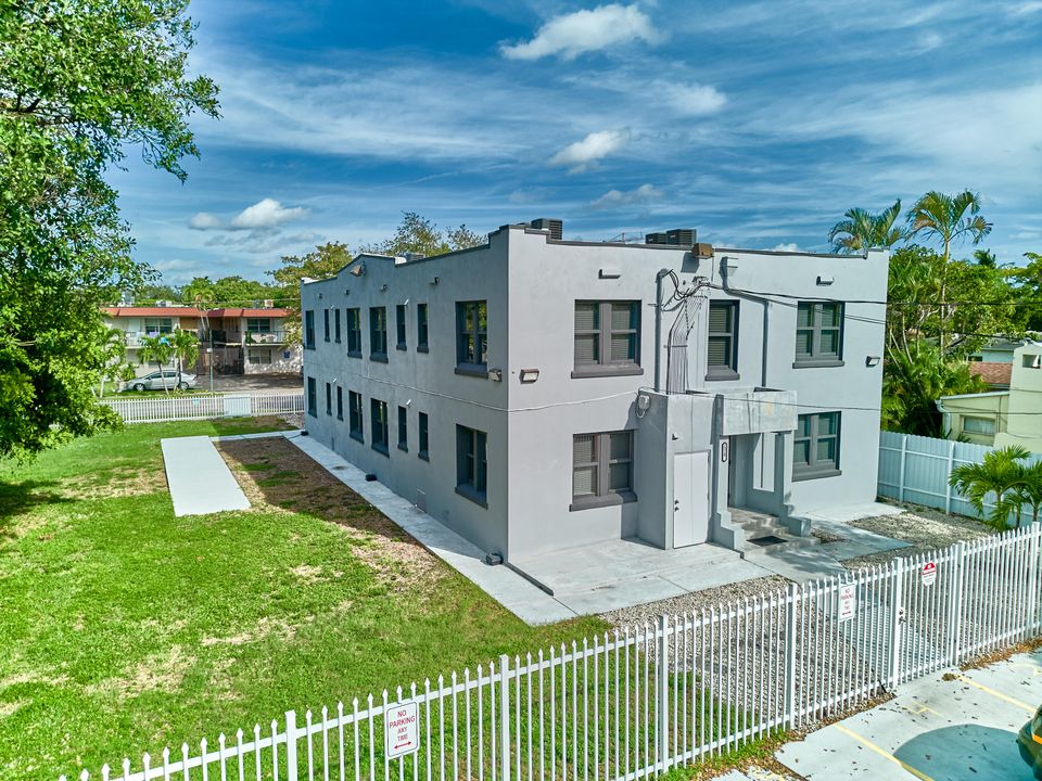 待售: $1,849,000 (0 贝兹, 0 浴室, 4112 平方英尺)