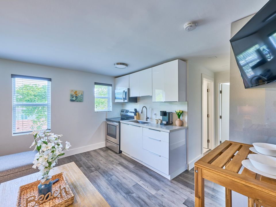 待售: $1,849,000 (0 贝兹, 0 浴室, 4112 平方英尺)